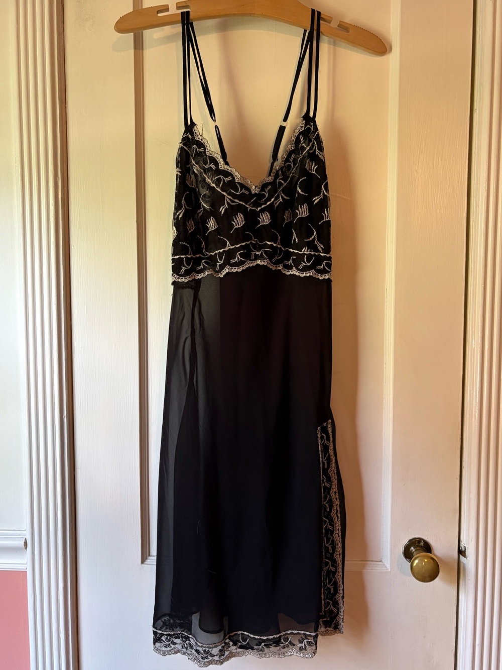 Black Lace-Trim Slip nightgown - Women Intimates & Sleepwear NWT